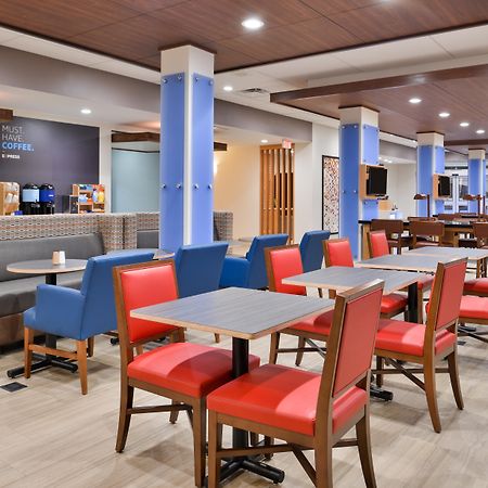Holiday Inn Express - Early By Ihg Exteriér fotografie