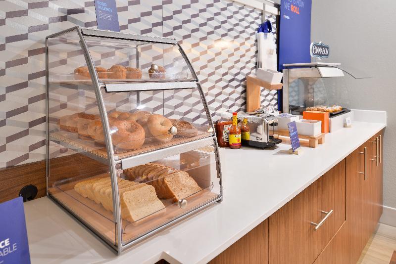 Holiday Inn Express - Early By Ihg Exteriér fotografie